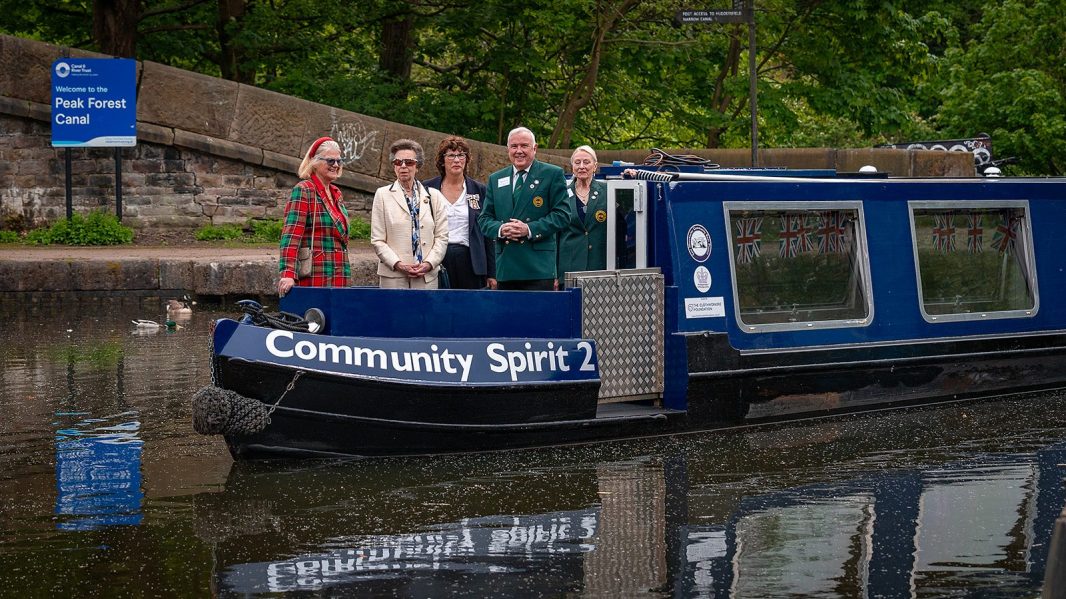 HRH on board CS2 approaching Portland Basin